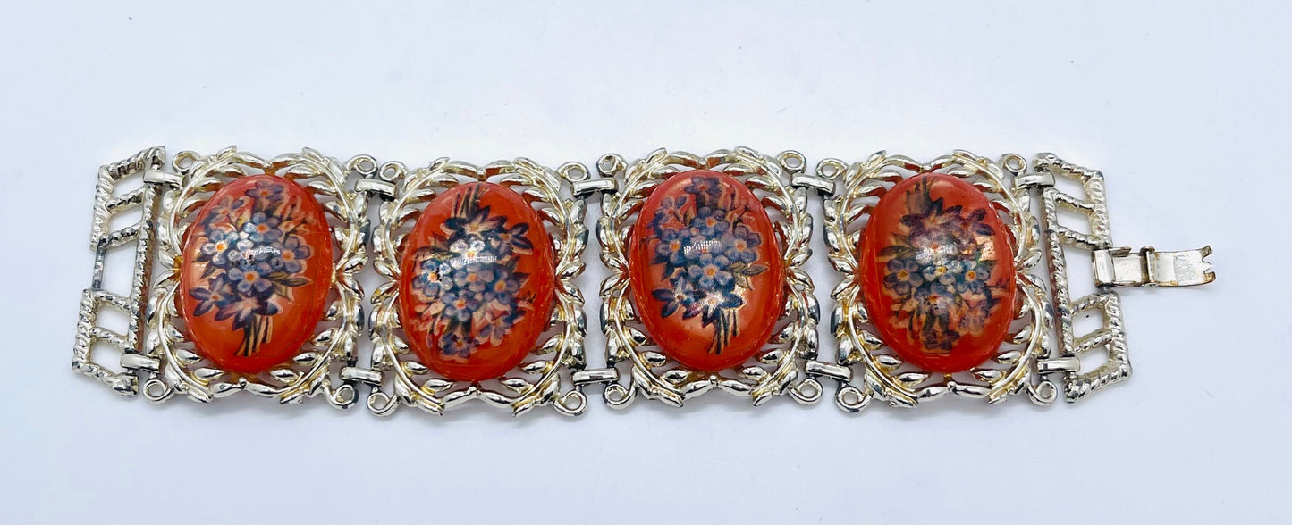 Rare Vintage Unsigned Selro Lucite Floral Silver Tone Book Panel Bracelet in Excellent Condition