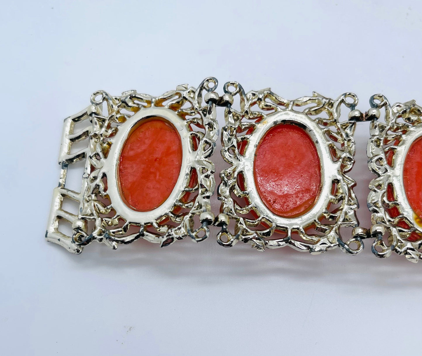 Rare Vintage Unsigned Selro Lucite Floral Silver Tone Book Panel Bracelet in Excellent Condition