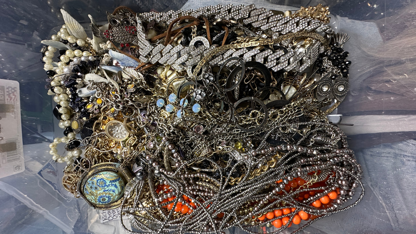 6+ Pounds Wearable Necklaces Bulk Lot Jewelry Vintage Modern Signed Unsigned